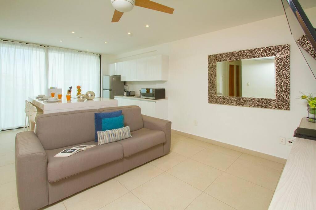 Glamorous 2 Bedroom Apartment / Up To 6 Ppl Плая дел Кармен Екстериор снимка