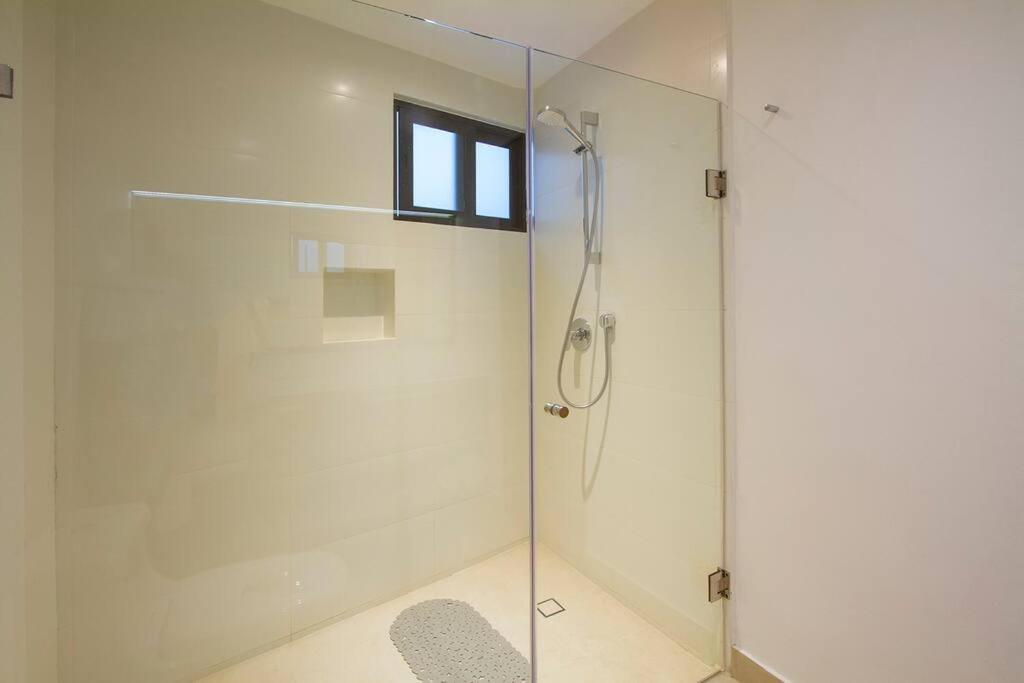 Glamorous 2 Bedroom Apartment / Up To 6 Ppl Плая дел Кармен Екстериор снимка